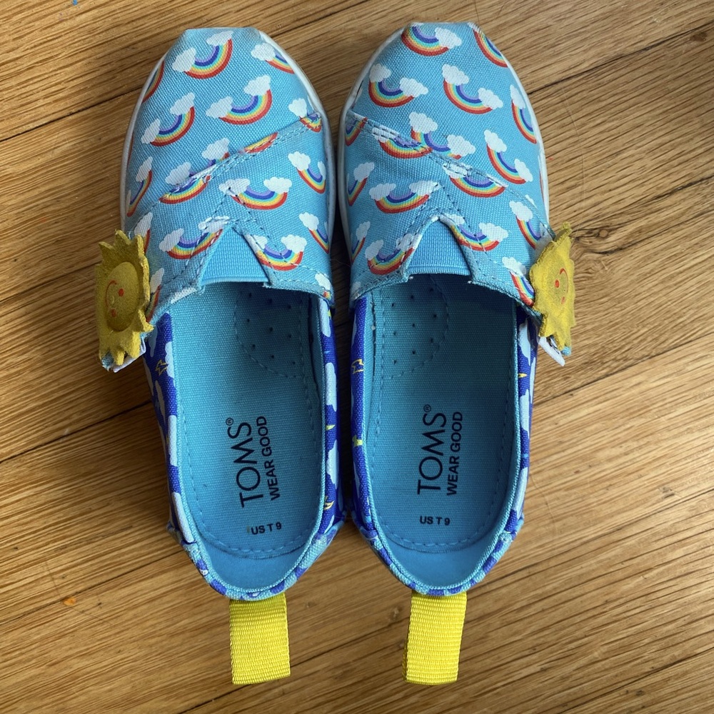 Glow in the dark toms